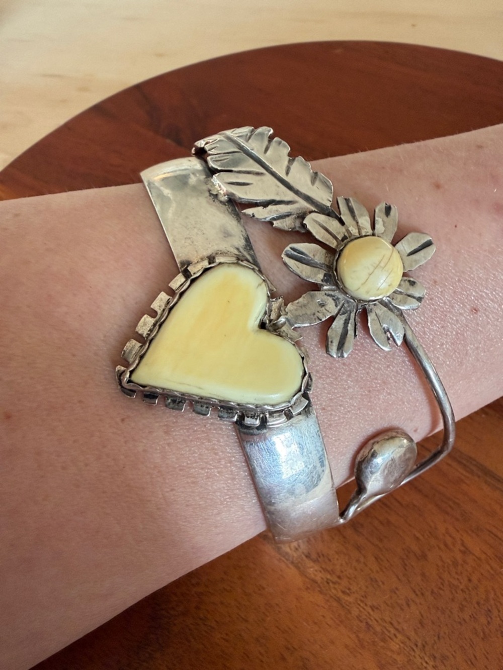 Navajo Artist Bill Kirkham Sterling Floral Leaf and Heart Cuff Bracelet - Picture 7 of 8